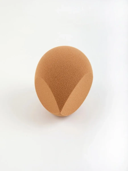 Спонж для макияжа с двойным срезом, "Кофе Мокка" Solomeya Double-Sided Cut blending sponge, Mocha Mousse, 1 шт